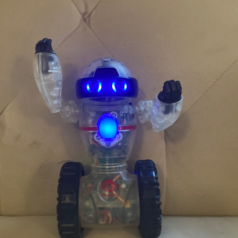 Tiny Robot Mip Toy Works With MiP App Comes With Charger